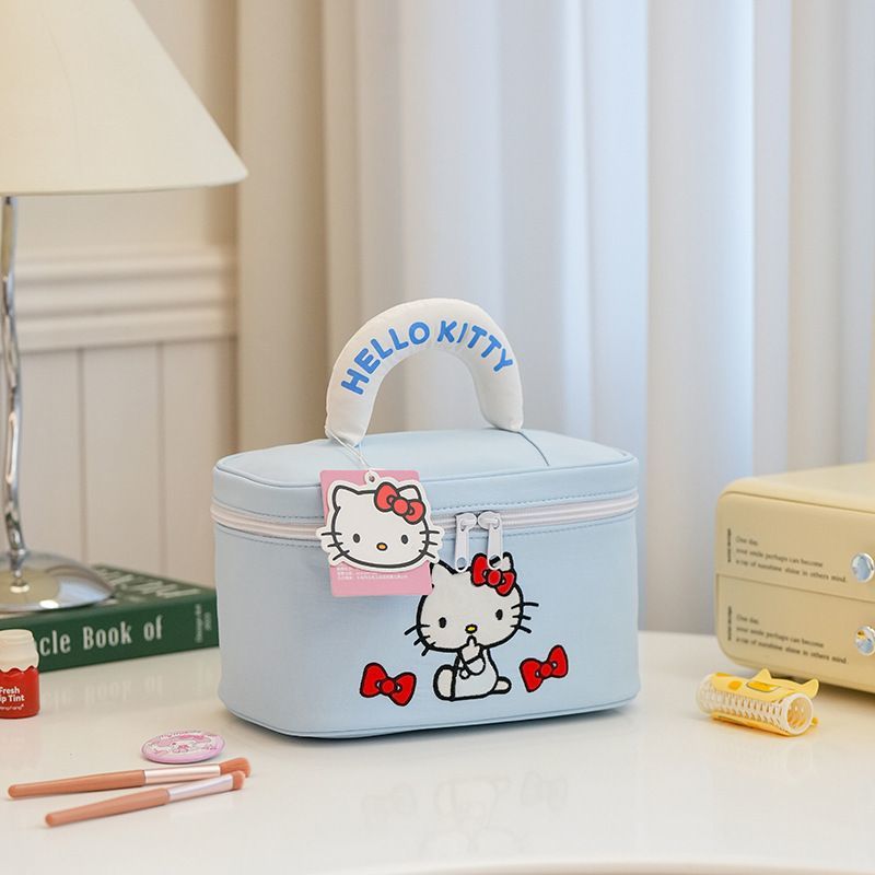 Large Capacity Cosmetic Organizer Bag C-446